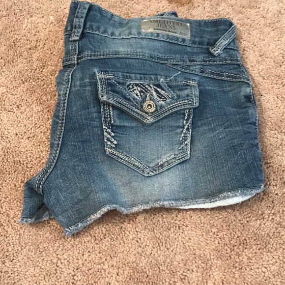 Sold - Picture 3 of 4